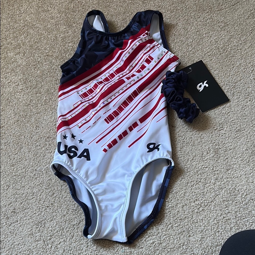 GK Red and White Leo with scrunchie.  Nwt. Child small